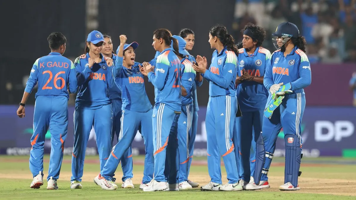 ind-w-vs-aus-w-india-coach-amol-muzumdar-ponders-sixth-bowler-batting-flexibility-after-two-defeats-in-wc