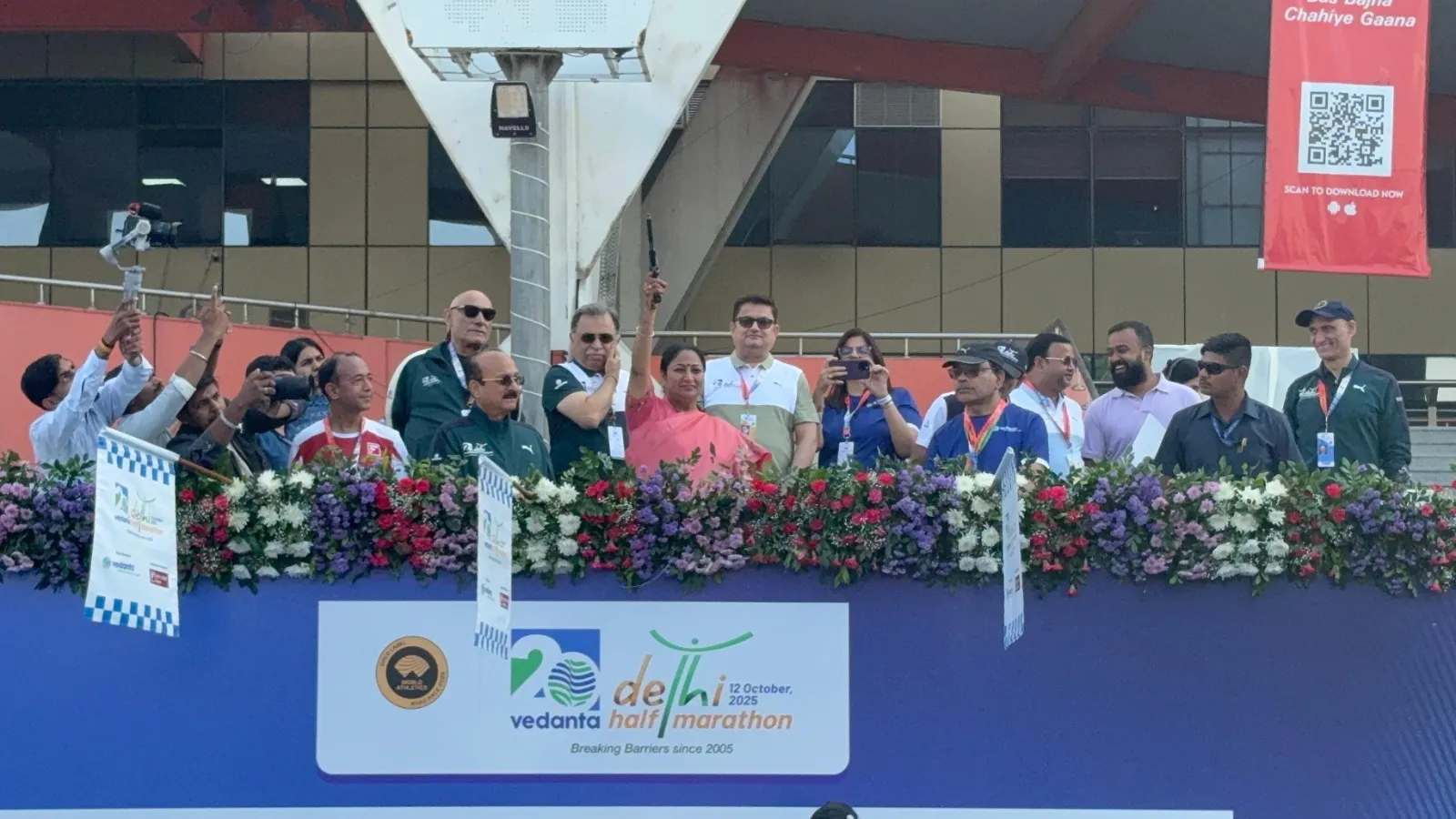 vedanta-delhi-half-marathon-2025-kenyas-alex-matata-clinches-mens-title-amidst-40k-plus-runners