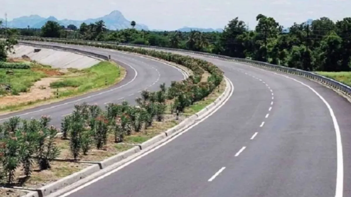now-earn-rs-1000-fastag-balance-by-reporting-dirty-toilets-on-highways-heres-how
