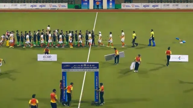 india-vs-pakistan-sultan-johor-cup-india-pakistan-hockey-teams-display-sportsmanship-share-highfives-after-asia-cup-row