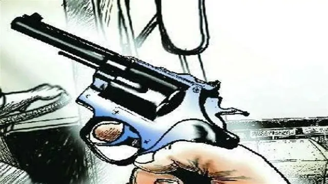 noida-crime-brothers-open-fire-on-each-other-in-broad-daylight-during-nithari-property-feud