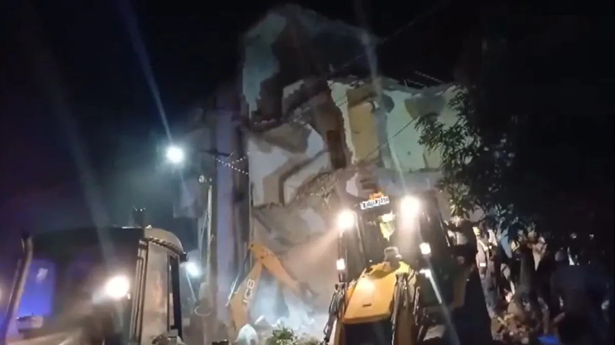 gujarat-building-collapse-updates-several-injured-dead-after-portion-of-three-storey-house-falls-in-bhavnagars-anandnagar-area