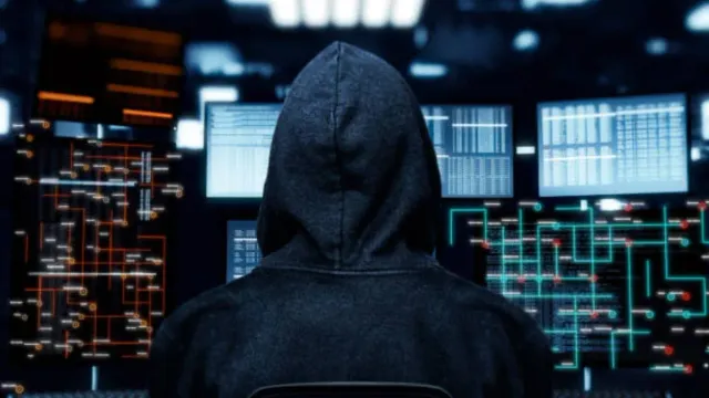 maharashtra-woman-threatens-bjp-mla-to-leak-obscene-chats-videos-probe-finds-caller-was-a-man