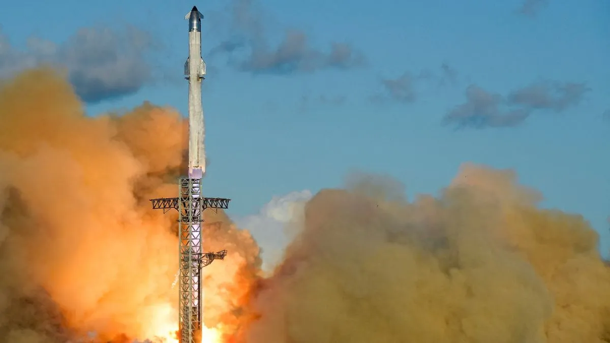 spacex-launches-11th-test-flight-of-its-mega-starship-rocket-with-another-win-video-elon-musk