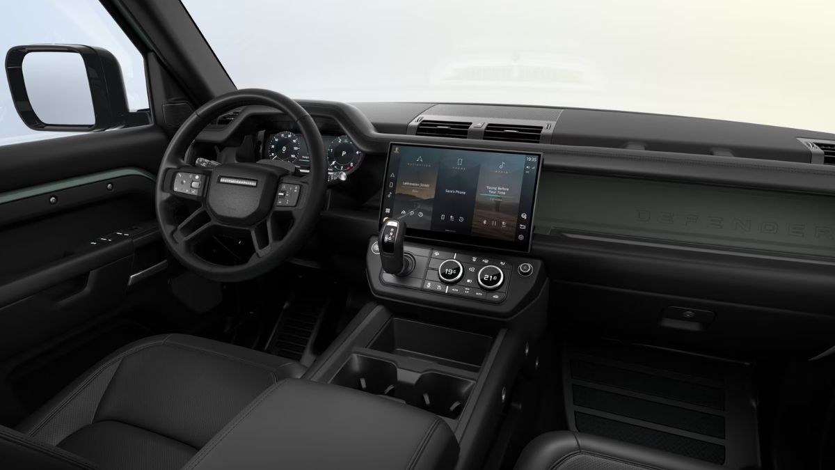 LRDefenderTrophyEditionInterior