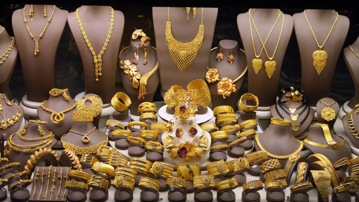 Gold Rate: Is 9K Gold Jewellery A Better Investment Option Than 22K or 24K This Dhanteras? Experts Weigh In