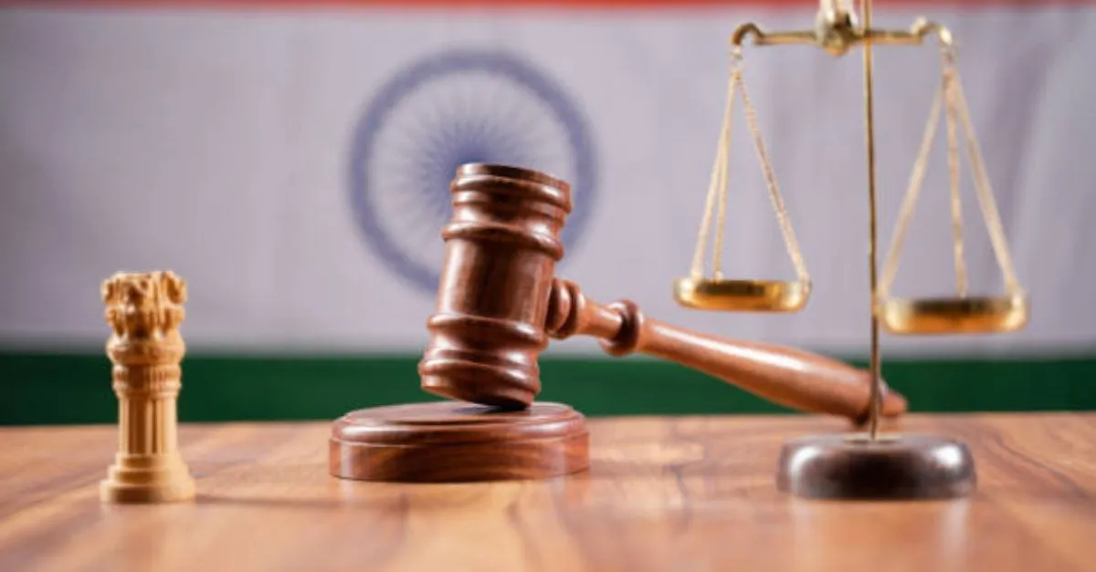 gujarat-man-throws-slipper-at-judge-in-ahmedabad-court-over-judgement-days-after-attack-on-cji
