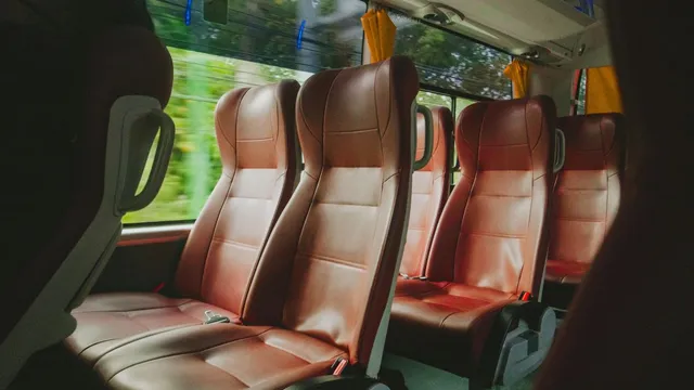 mumbai-metro-update-mmrc-launches-feeder-bus-service-metro-line-3-now-operational-at-bkc-and-worli-tickets-from-rs-29