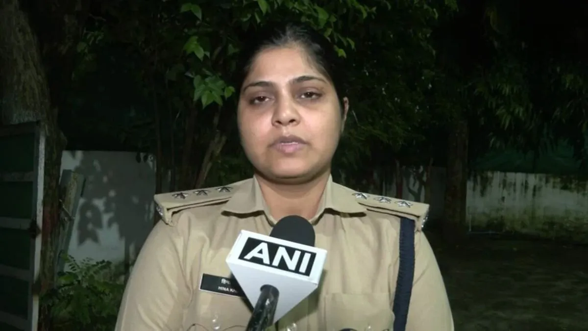 who-is-hina-khan-gwalior-cop-chants-jai-shri-ram-in-response-to-antisanatan-barb