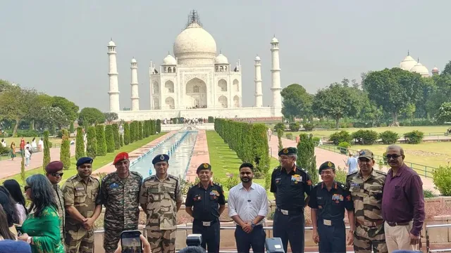 amid-delhi-summit-army-chiefs-from-32-nations-take-a-tour-of-taj-mahal