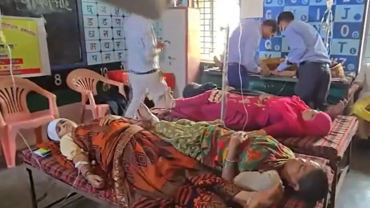 chhindwara-60-villagers-sick-after-drinking-well-water-contaminated-with-dead-pigeons
