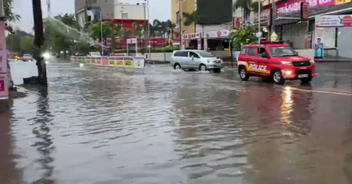 tamil-nadu-weather-imd-issues-orange-alert-for-heavy-rain-across-state-thoothukudi-schools-closed-check-forecast