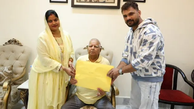 khesari-lal-yadav-bhojpuri-star-fielded-from-chapra-on-rjd-ticket-for-bihar-assembly-elections-after-brief-suspense-over-wife-chanda