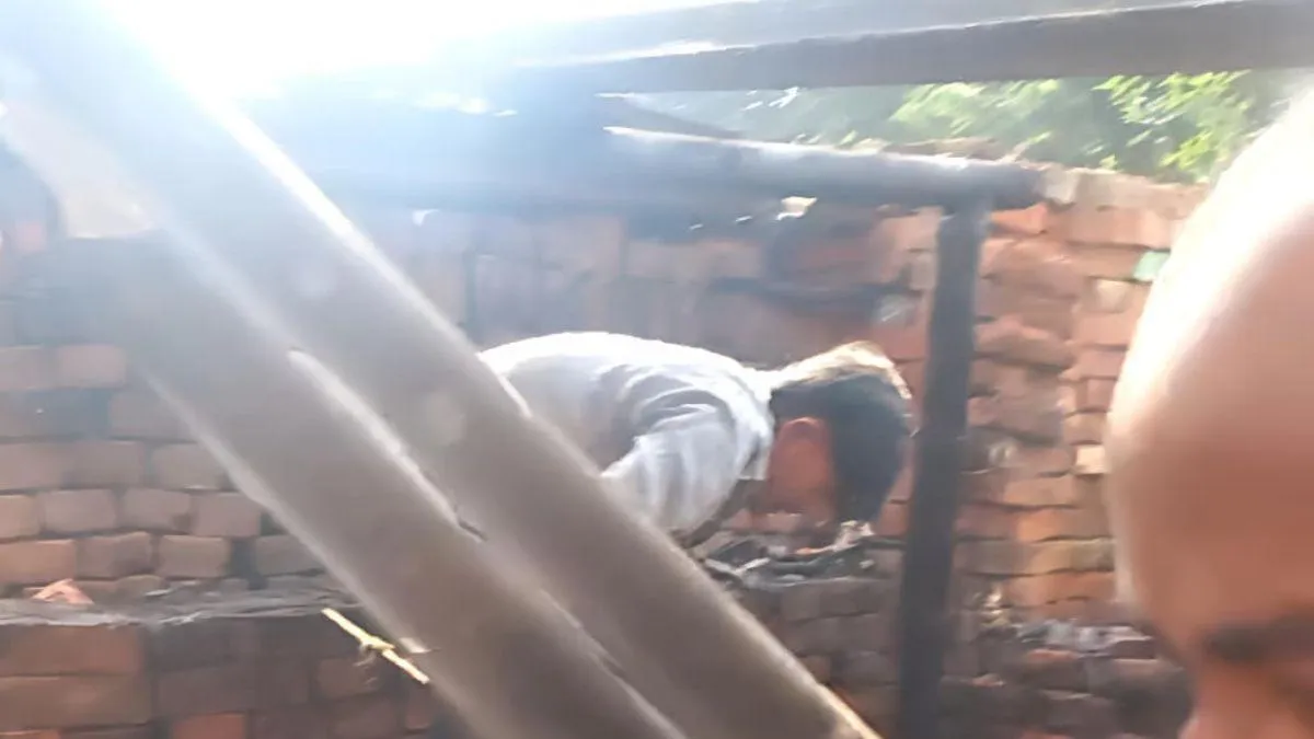 muzaffarpur-news-gas-cylinder-explosion-guts-6-homes-6-family-members-burnt