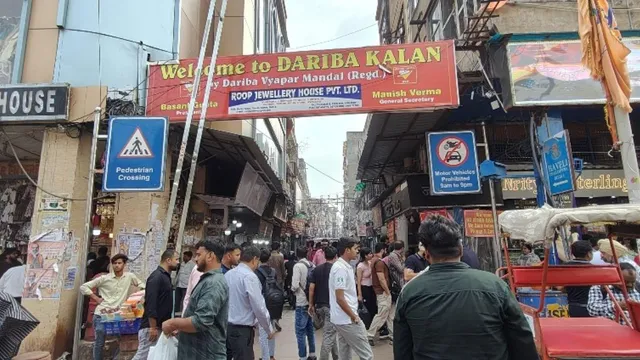 chandni-chowk-redevelopment-22-boom-barriers-deemed-legal-will-not-be-removed