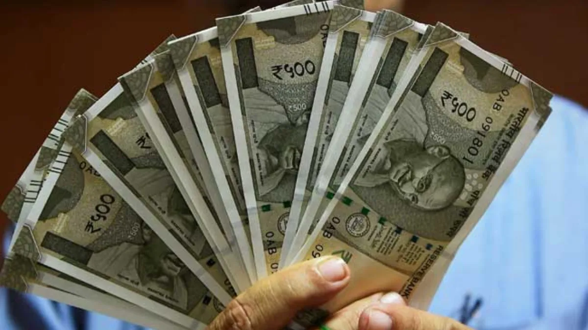 up-da-hike-cm-yogi-approves-3-da-hike-for-28-lakh-employees-pensioners