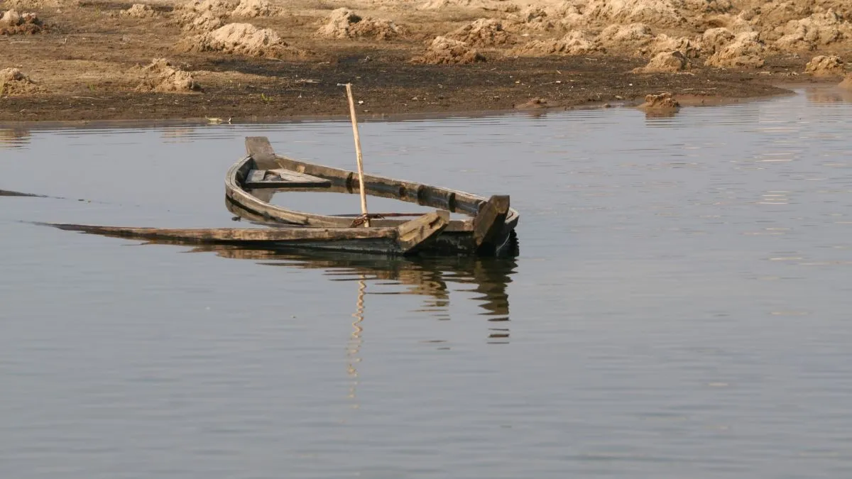 mozambique-boat-accident-update-many-indians-killed-missing-after-ferry-capsizes-rescue-operations-underway