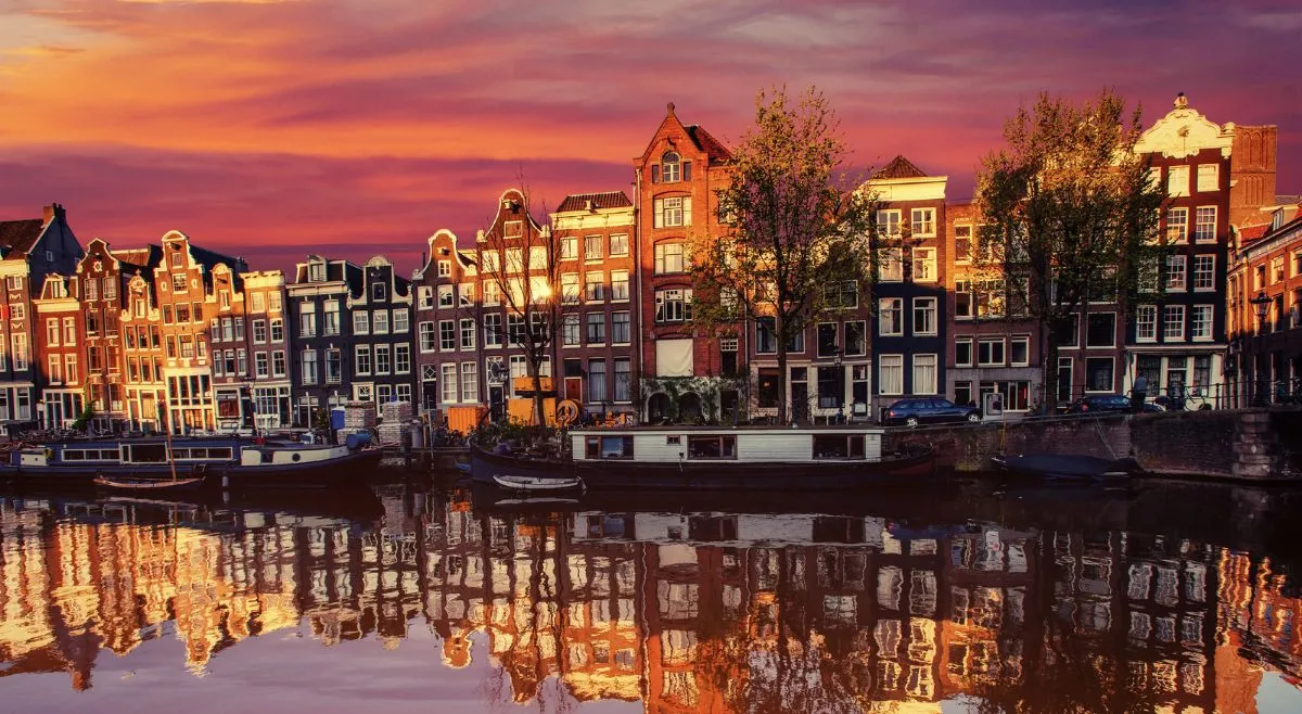 which-city-is-called-the-venice-of-the-north-know-the-interesting-fact-about-this-place-in-western-europe