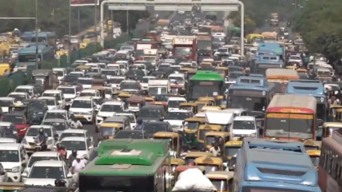 delhi-traffic-chaos-ahead-of-diwali-sparks-online-debate-as-bengaluru-users-claim-their-city-is-unfairly-targeted
