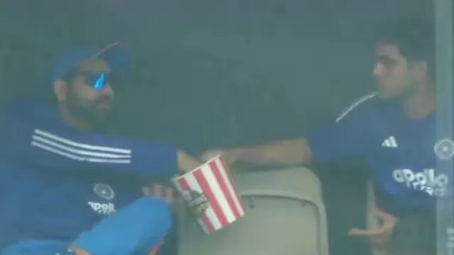 ind-vs-aus-1st-odi-watch-rohit-sharma-shubman-gill-snack-on-popcorn-share-laughs-in-perth