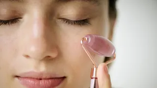 Just Cried? Here Are Home Remedies To Instantly De-Puff Your Eyes Naturally