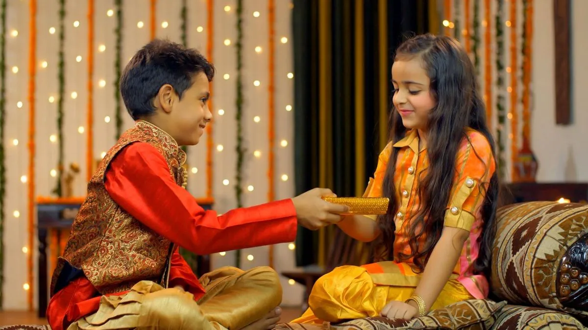 bhai-dooj-2025-7-thoughtful-gifts-under-rs-1000-for-your-sister-that-shell-love-this-festive-season