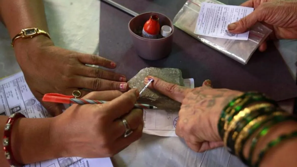 do-not-challenge-us-shiv-sena-after-congress-announces-to-contest-mumbai-civic-polls-alone