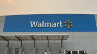 H‑1B Workers Hit Hard As Walmart Suspends Recruitment After Controversial Trump Visa Fee Hike
