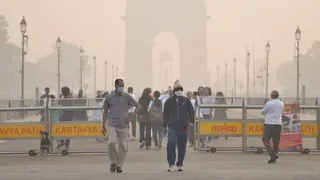 delhi-pollution-authorities-unaware-as-wires-burn-openly-flouting-grap2