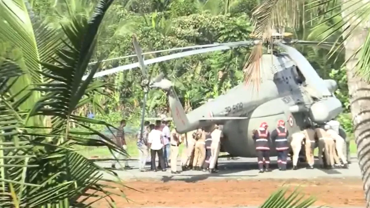president-droupadi-murmu-helicopter-gets-stuck-on-kerala-landing-pad-as-wheels-sink-into-ground-watch