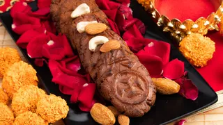 Chhath Puja 2025: 5 Traditional Bihari Dishes That Celebrate Devotion, Sun And Simplicity; Thekua, Kaddu Ki Sabzi And More