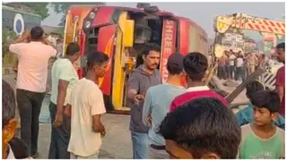 Two Dozen Injured After Bus Travelling From Jaipur To Madhubani Overturned In Kushinagar