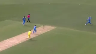 IND vs AUS 3rd ODI: Indian Fielders Continue To Falter As Shubman Gill Fails To Attempt An Easy Run Out | Watch