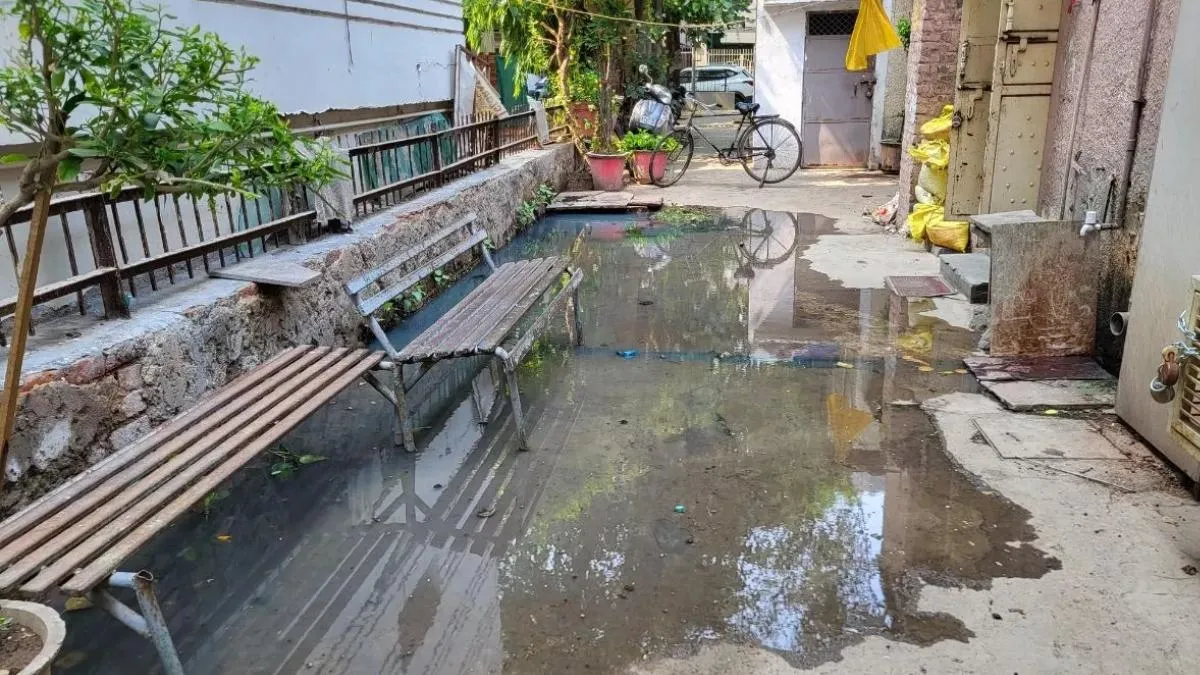 gurugram-demolition-threat-mcg-warns-pgs-commercial-buildings-over-illegal-sewage-discharge