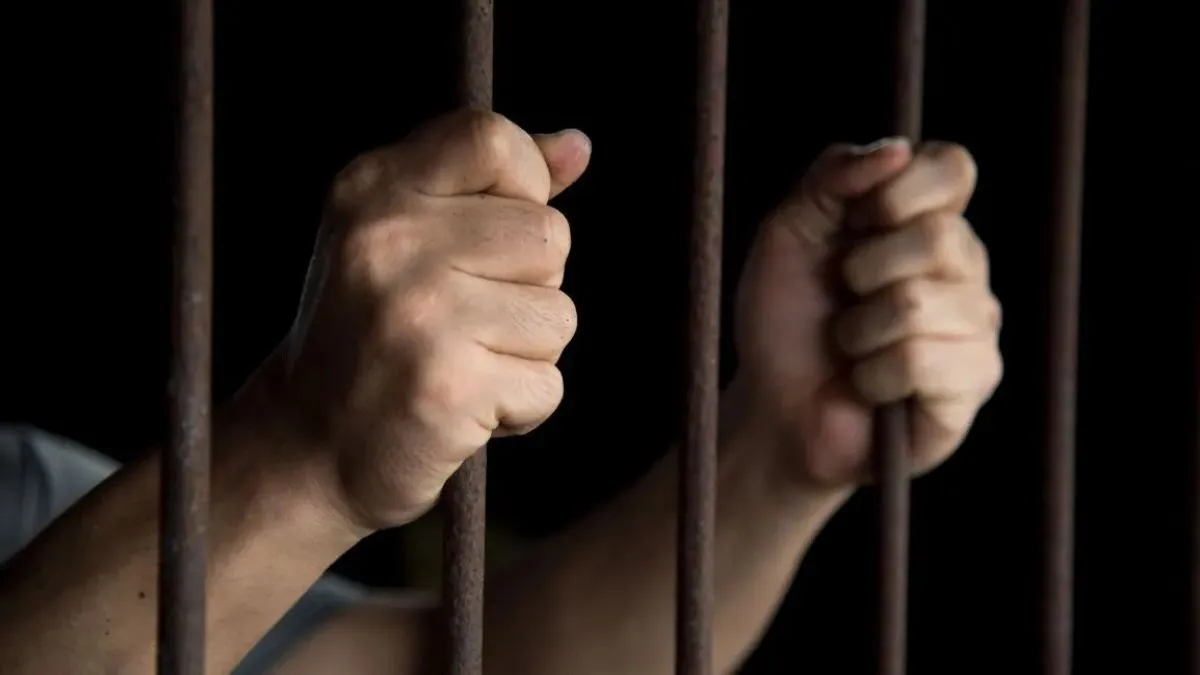 indian-nurse-in-singapore-hospital-caught-peeping-molesting-visitor-under-pretext-of-disinfecting