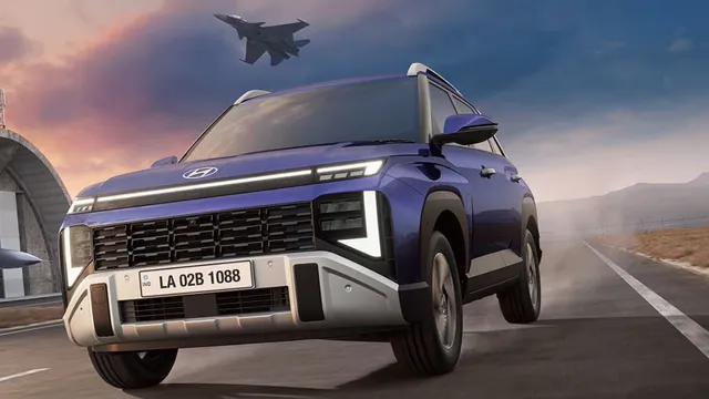 in-pics-hyundai-venue-facelift-revealed-new-design-curved-displays-and-dieselat-option