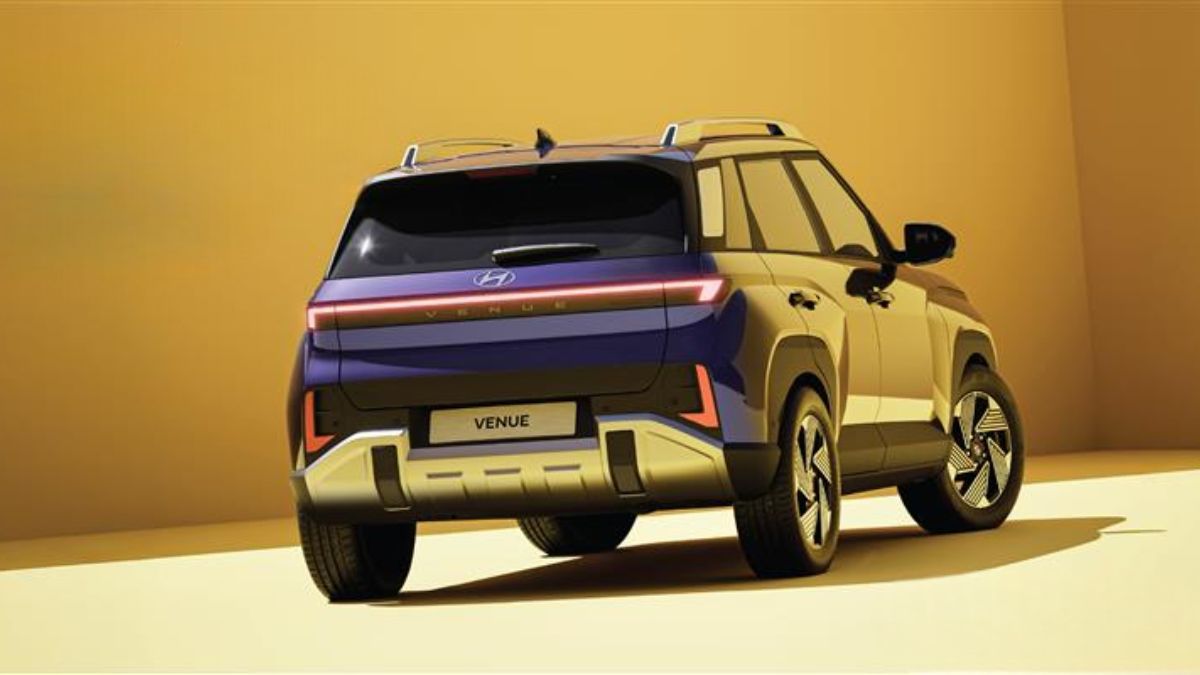 HyundaiVenueFaceliftRear