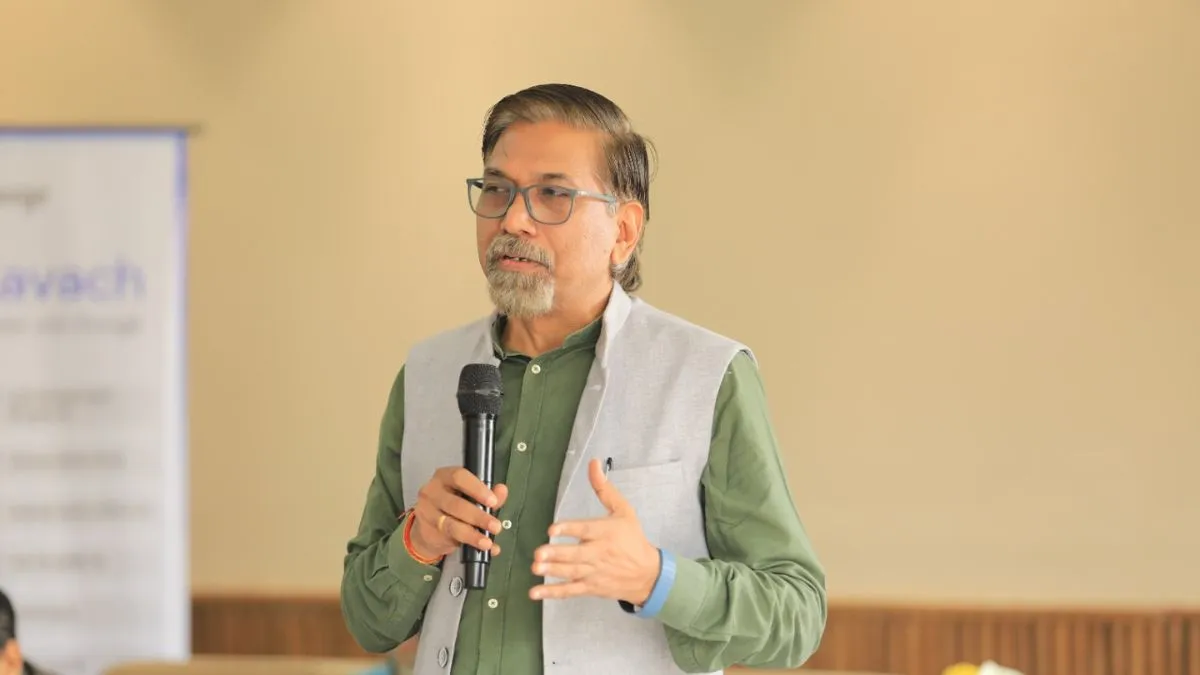 jagran-digikavach-senior-citizens-of-gurugram-receive-training-in-how-to-avoid-online-fraud