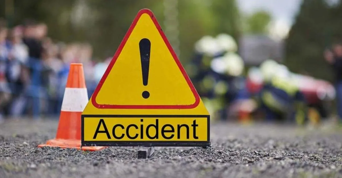odisha-two-killed-10-injured-as-bus-heading-to-kolkata-hits-truck-near-jaleswar
