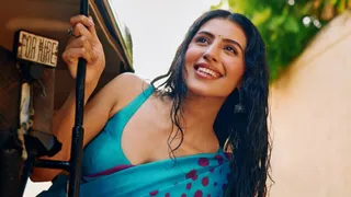 Who Is Ikkis Actress Simar Bhatia? Meet Akshay Kumar's Niece All Set To Make Her Bollywood Debut With Agastya Nanda