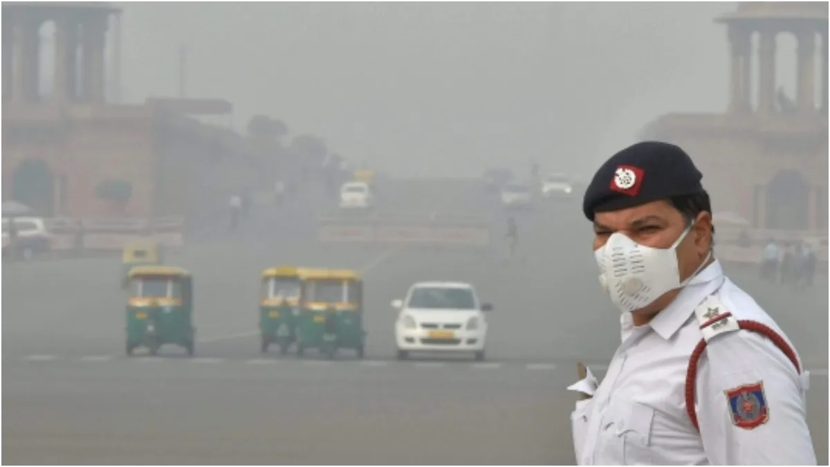 delhi-air-quality-worsens-as-aqi-rises-to-352-anand-vihar-in-severe-category