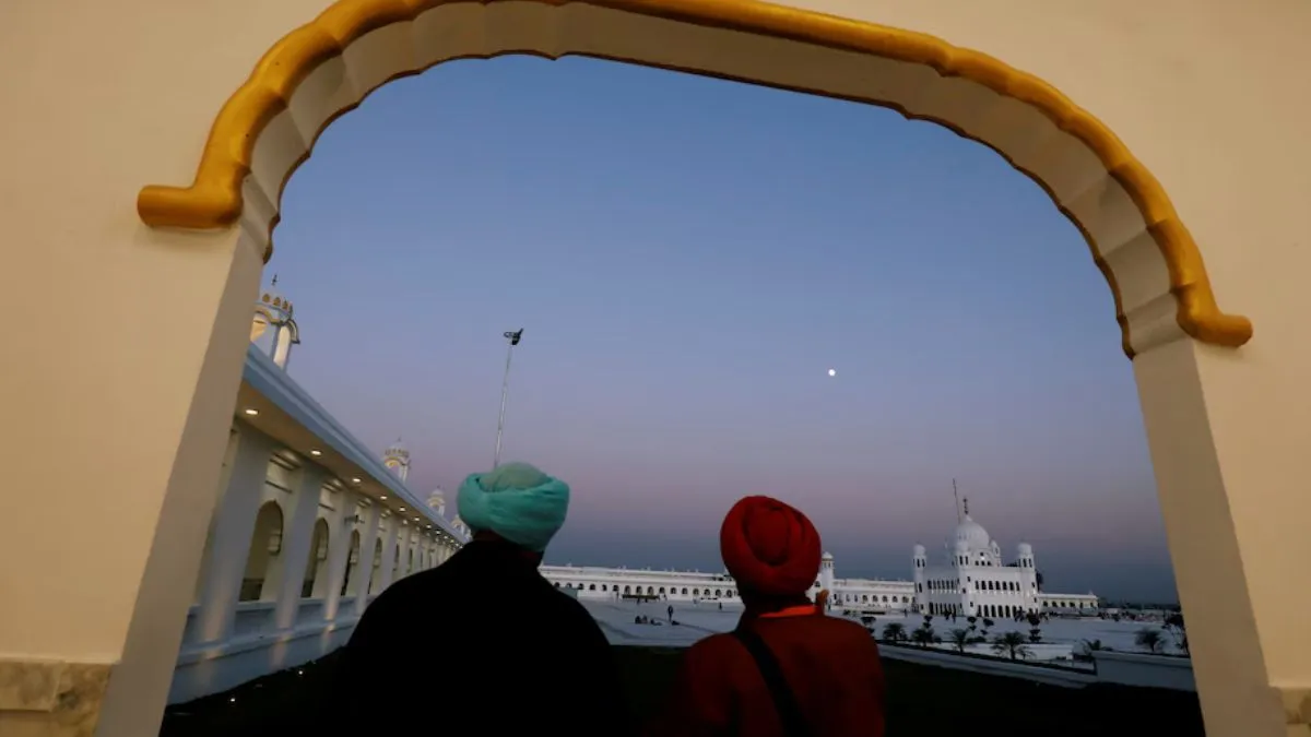 pakistan-grants-2100-visas-to-indian-sikhs-ahead-of-guru-nanak-first-big-move-after-conflict