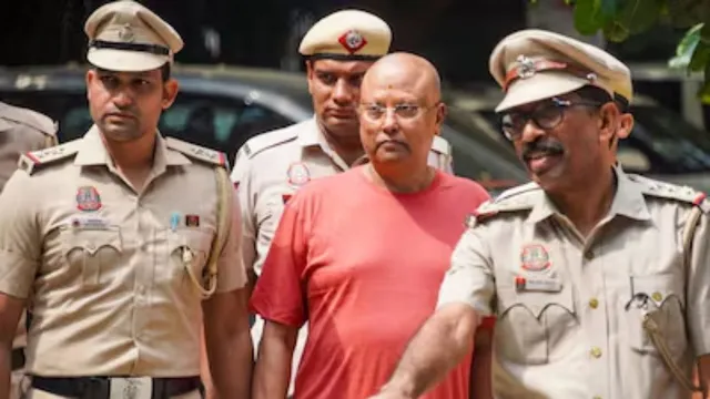 delhi-baba-scandal-chaitanyanand-saraswati-delhi-court-extends-chaitanyanand-saraswati-judicial-custody-until-november-14