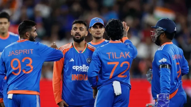 ind-vs-aus-2nd-t20i-abhishek-sharmas-efforts-go-in-vain-as-australia-beat-india-by-4-wickets