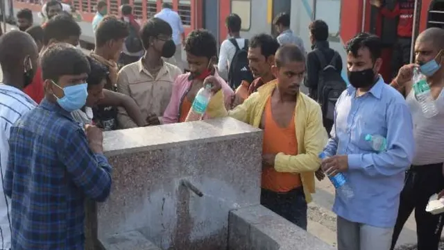 railways-cleanliness-drive-brushing-teeth-washing-utensils-on-platforms-now-a-rs-500-offense