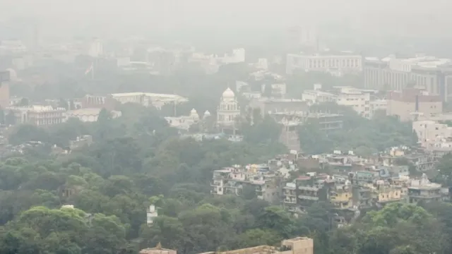 delhi-air-pollution-aqi-dips-to-very-poor-category-wazirpur-records-worst-air-quality-of-383