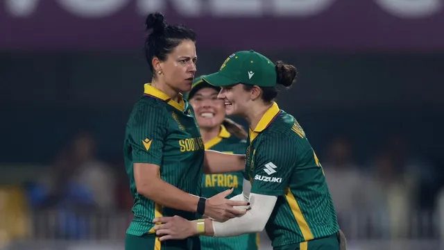 ind-w-vs-sa-w-womens-world-cup-final-2025-laura-wolvaardt-channels-pat-cummins-intimidation-tactics-hopes-to-silence-indian-crowd-with-world-cup-win
