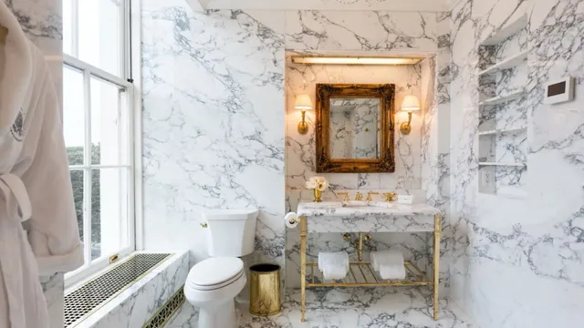 trump-unveils-lincoln-bathroom-makeover-replaces-ugly-green-tiles-with-statuary-marble-gold-and-touch-of-maralago-see-pics
