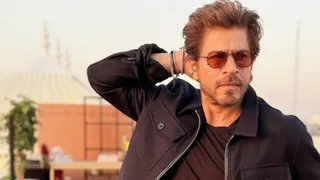 Shah Rukh Khan 60th Birthday: Akshay Kumar, Kajol, Vivek Oberoi And Others Wish Bollywood Superstar | See Throwback Pics