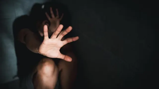 paris-police-scandal-2-french-cops-accused-of-raping-26yearold-woman-in-custody-suspended-after-video-leak